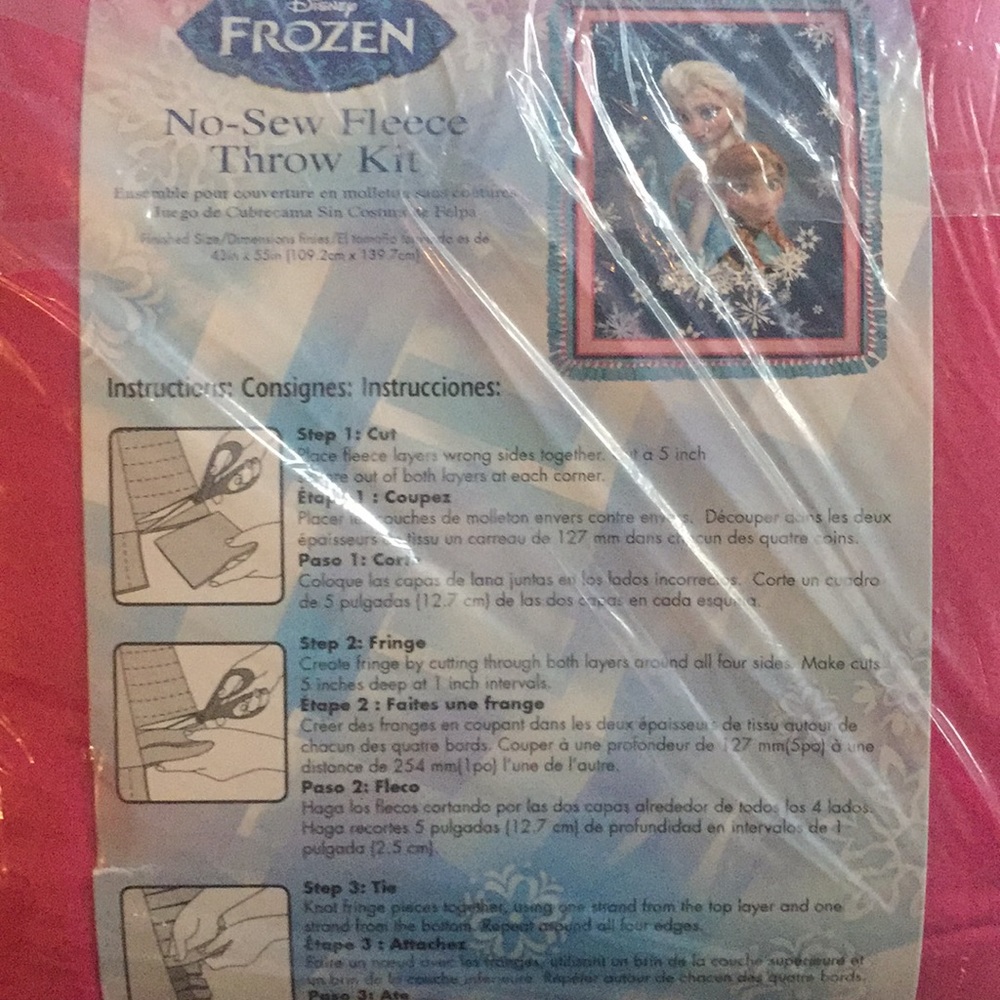 Disney’s Frozen No-Sew Fleece Throw Kit